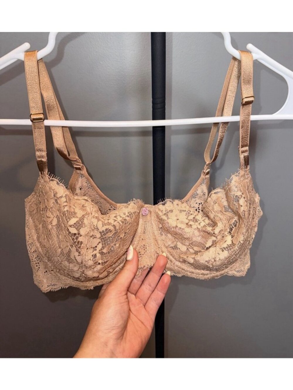 Victoria's Secret Dream Angels Lace Semi-Sheer Push-Up Without Padding Bra 38C
